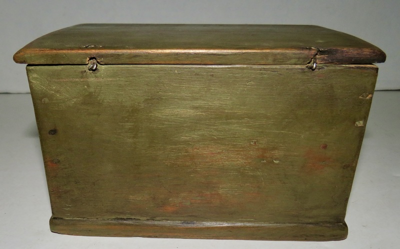 RARE 18TH C. AMERICAN MINI BLANKET BOX ORIG. PAINT