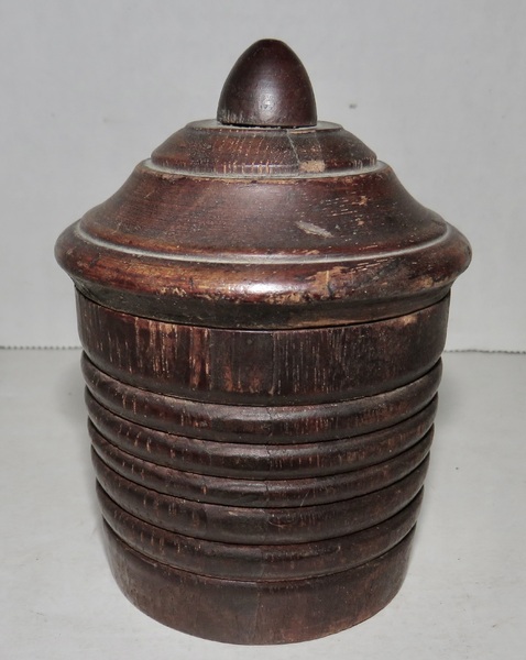 PILGRIM ERA ENGLISH BEEHIVE SHAPE SPICE JAR & LID