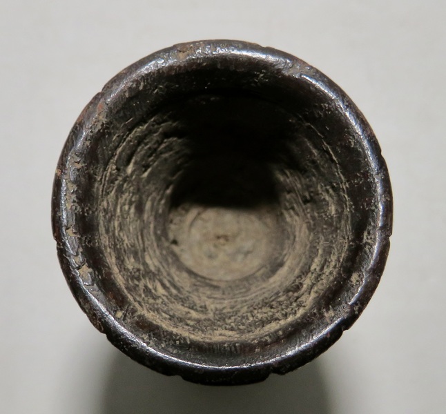 PILGRIM ERA 17TH C. TABLE CHIP CARVED SPICE CUP