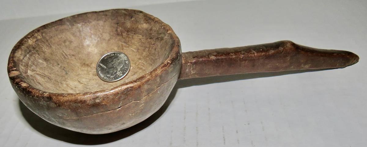 VERY RARE PILGRIM ERA AMERICAN HANDLED PORRINGER