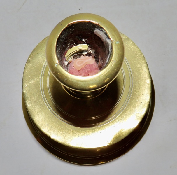 BEST PILGRIM ERA DUTCH BRASS CAPSTAN CANDLESTICK