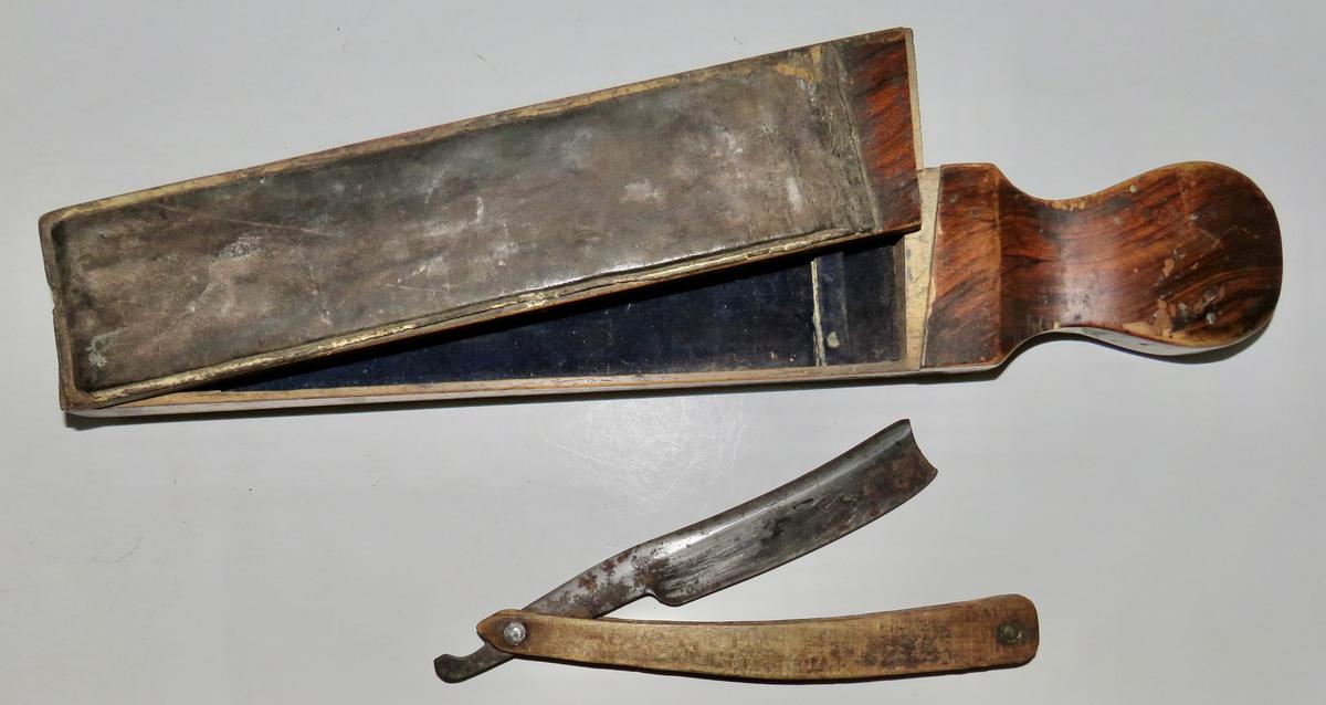 EARLY 19TH C. NEW ENGLAND RAZOR AND BOX W/ PAINT