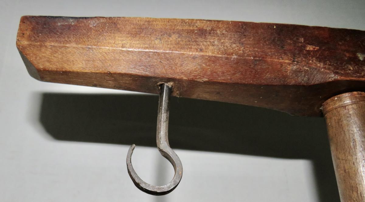 18TH C. MAPLE TABLE TOP DOUBLE CANDLE HOLDER