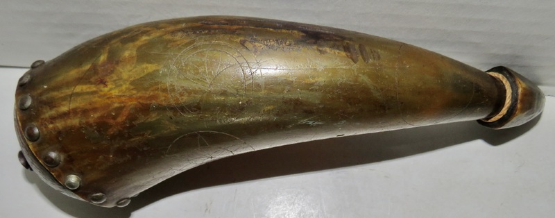 POWDER HORN, 18TH C., ENGRAVED W/ PINWHEELS, PA/VA