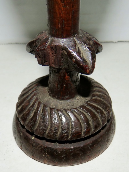 PILGRIM ERA 17TH C. TABLE CHIP CARVED SPICE CUP