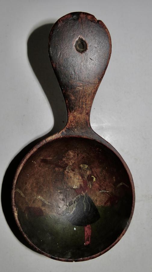 RARE VOYAGERS 18TH CENTURY MAPLE CANOE CUP
