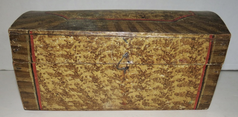 WONDERFUL 18TH NH SPONGE DECORATED SMALL DOC. BOX