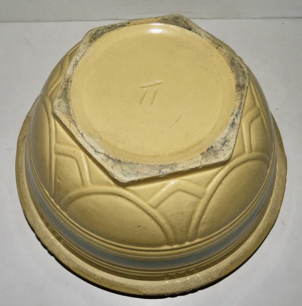 YELLOW WARE MIXING BOWL, BLUE BAND, 11 3/4" DIA.