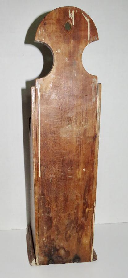 AMERICAN, EARLY 18TH C. MAPLE PIPE BOX