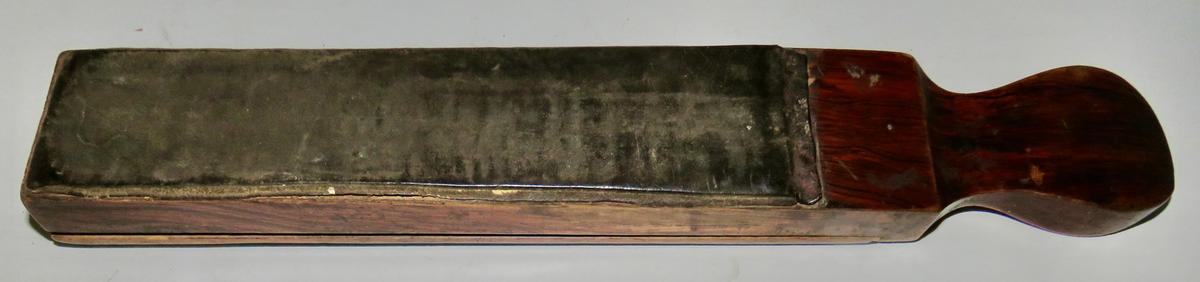 EARLY 19TH C. NEW ENGLAND RAZOR AND BOX W/ PAINT