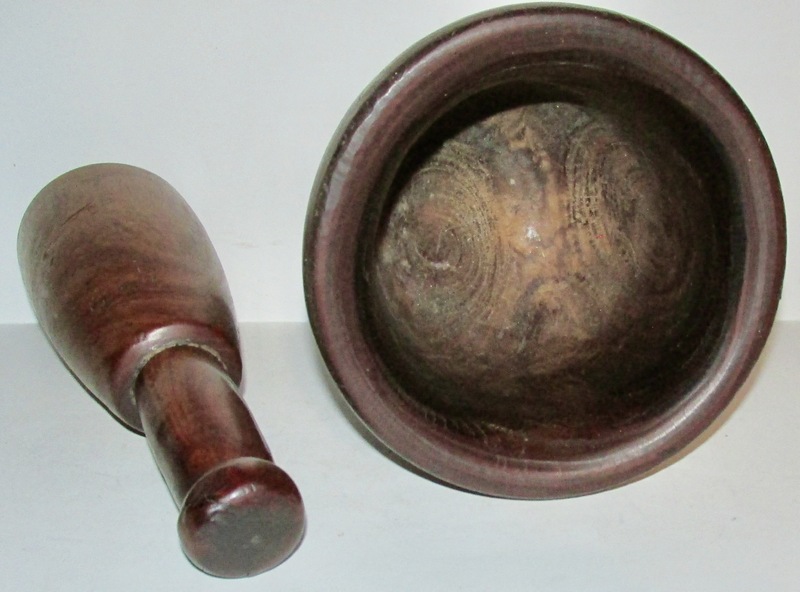 18TH CENTURY MORTAR & PESTLE, LIGNUM VITAE