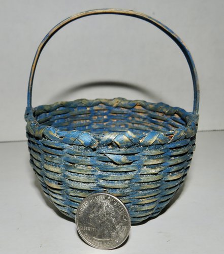 MINIATURE GATHERING BASKET W/ BLUE PAINT
