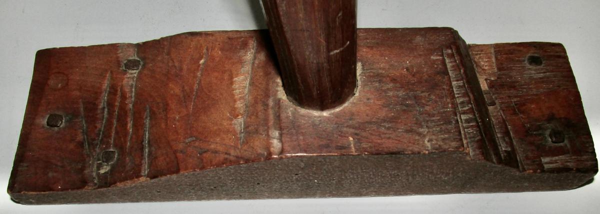 WOODEN WALL HOOK FOR HANGING CLOAKS, COATS, 18TH C