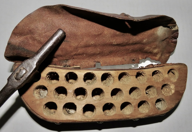 AMERICAN REV WAR ERA WAIST CARTRIDGE BOX