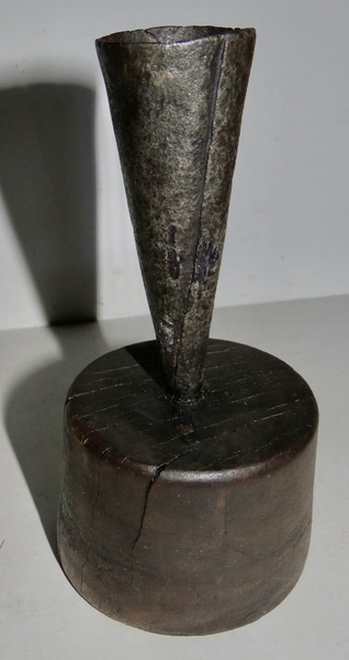 18TH CENTURY MAKE-DO CANDLE HOLDER, WOOD BASE