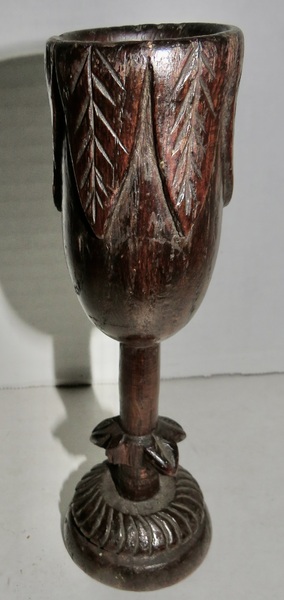 PILGRIM ERA 17TH C. TABLE CHIP CARVED SPICE CUP
