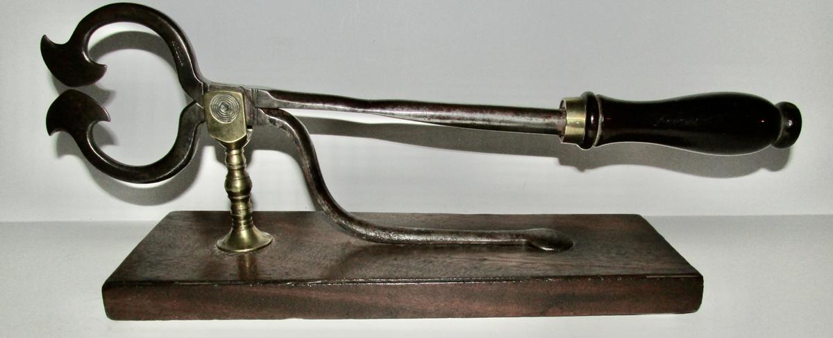 RARE EARLY 19TH C. SUGAR NIPPERS ON WOODEN BASE