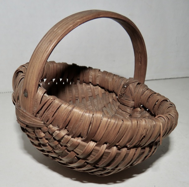 RARE PA MINIATURE BASKET, 4" x 3"