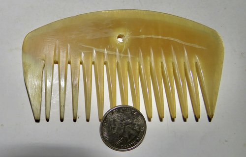 18TH CENTURY RARE HORN HORSE COMB