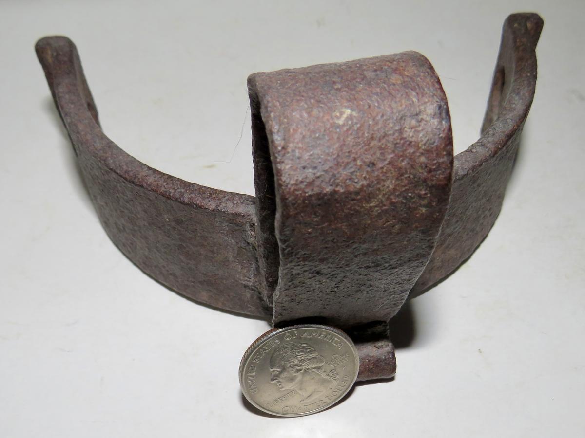 EARLY 18TH CENTURY FORGED IRON POT PUSHER