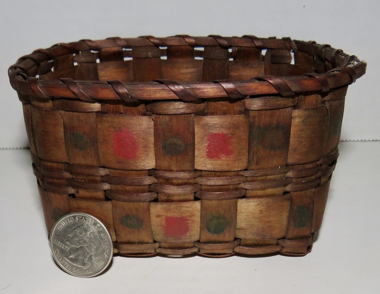 SMALL 18TH-19TH C. BASKET W/ POTATO STAMP DESIGNS