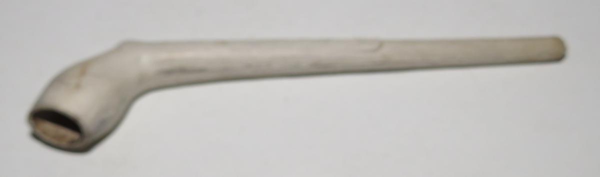 RARE COLONIAL DUG CLAY PIPE FOUND AT JAMESTOWN, VA