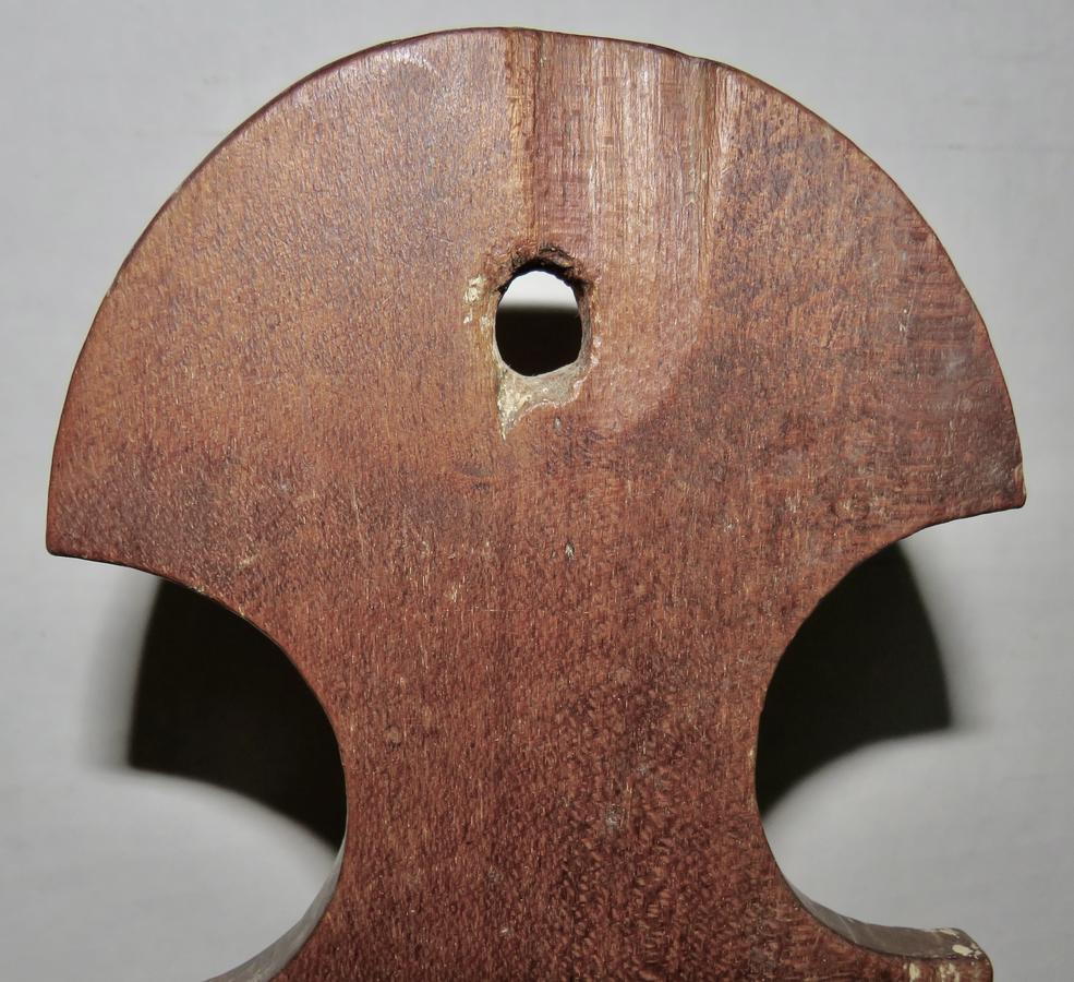 AMERICAN, EARLY 18TH C. MAPLE PIPE BOX
