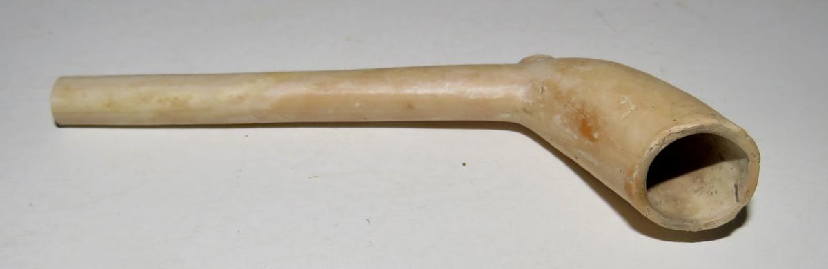 18TH CENTURY VA CLAY PIPE