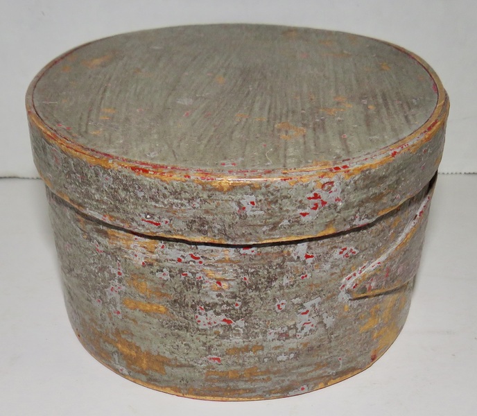 EARLY 19TH C. SMALL PAINTED OVAL PANTRY BOX 6 1/2"