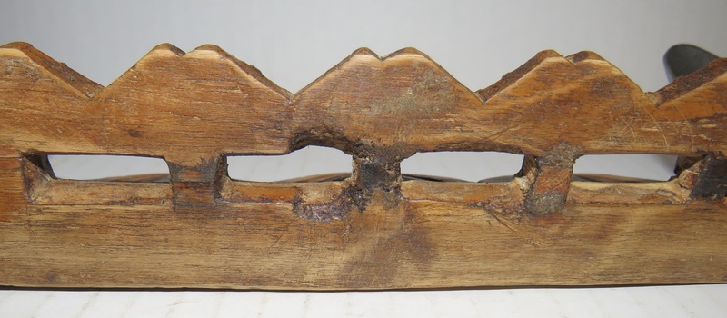 PILGRIM ERA CHIP CARVED SPOON RACK, NEW ENGLAND
