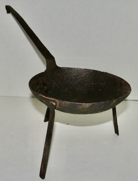 REV. WAR ERA CAMP COOKING FORGED IRON SPIDER