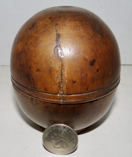 VERY RARE 18TH C. MAPLE SCREW TOP CONTAINER, 3"