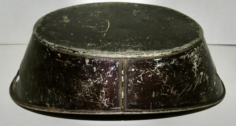 TIN TOLE PAINTED APPLE TRAY, 19TH C.