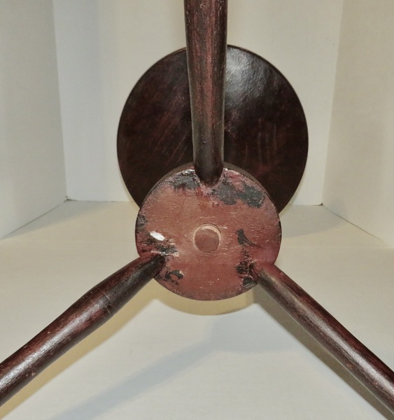 WONDERFUL WINDSOR CANDLE STAND WITH BROWN PAINT