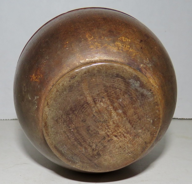VERY RARE 18TH C. MAPLE SCREW TOP CONTAINER, 3"