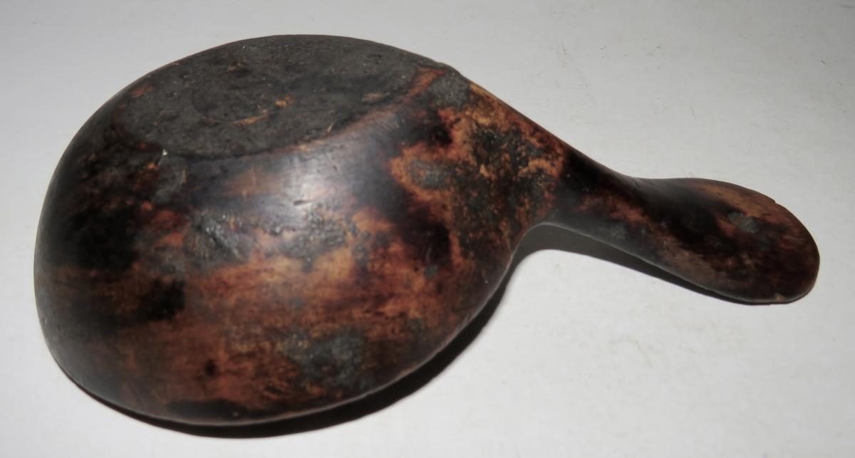 RARE VOYAGERS 18TH CENTURY MAPLE CANOE CUP
