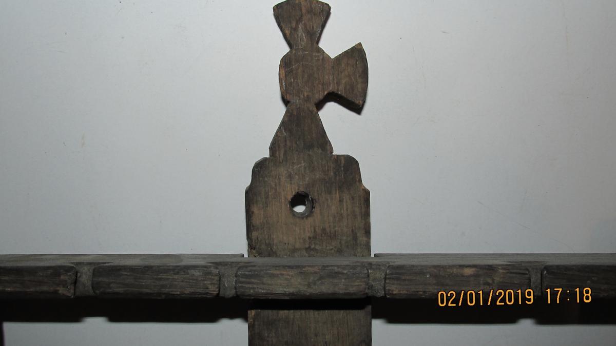 EARLY 18TH C. AMERICAN SPOON RACK