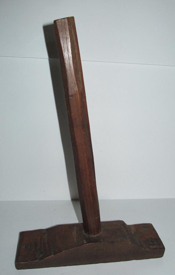 WOODEN WALL HOOK FOR HANGING CLOAKS, COATS, 18TH C