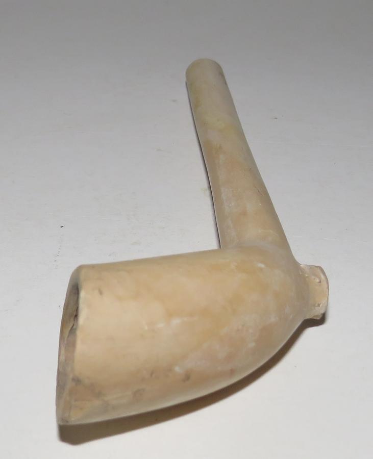 18TH CENTURY VA CLAY PIPE