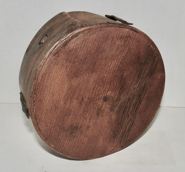 BEST REV. WAR ERA CHEESE BOX CANTEEN W/ PAINT