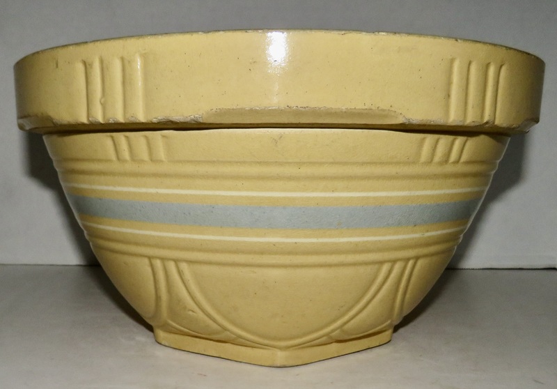 YELLOW WARE MIXING BOWL, BLUE BAND, 11 3/4" DIA.