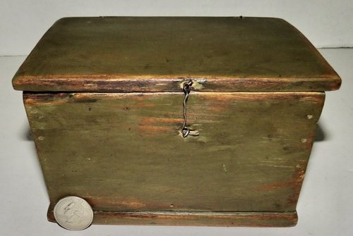 RARE 18TH C. AMERICAN MINI BLANKET BOX ORIG. PAINT