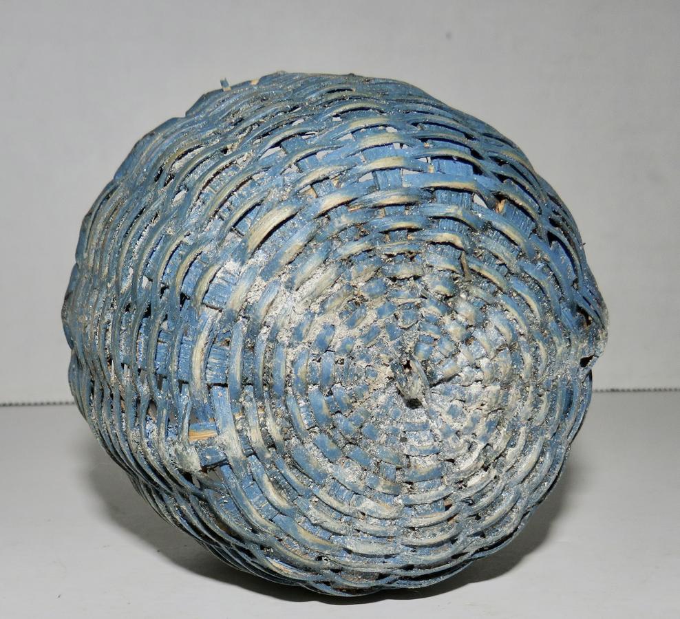 MINIATURE GATHERING BASKET W/ BLUE PAINT