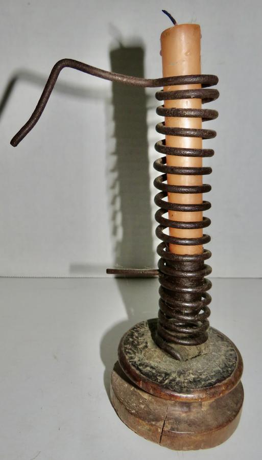 17TH/18TH C. SPIRAL CANDLE HOLDER, WOODEN BASE