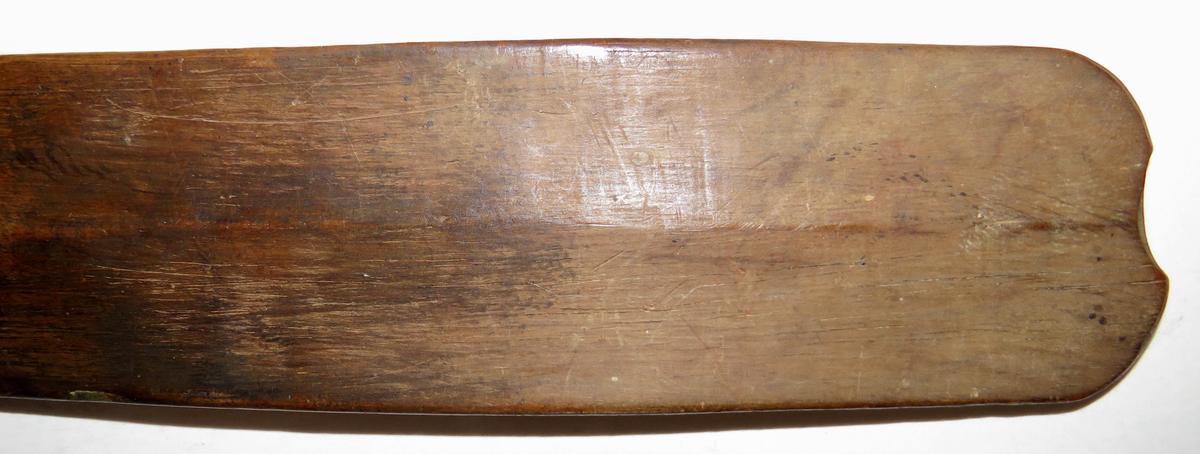 COLONIAL PA WOODEN BUSK WITH A HEART