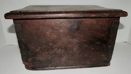 PILGRIM ERA, 17TH C., BIBLE OR STORAGE BOX
