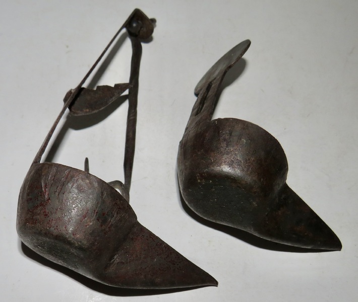 17th early 18TH C. DOUBLE CRUSIE LIGHTING DEVICE