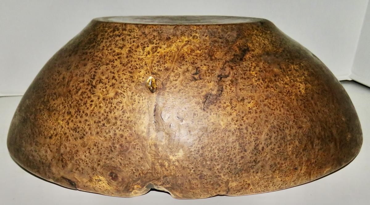 SUPER 18TH C. LARGE IROQUOIS ASH BURL BOWL