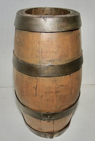 REV. WAR PERIOD STAVED CANTEEN WITH ORIGINAL PAINT