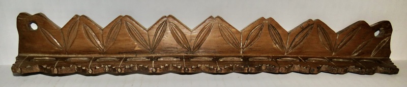 PILGRIM ERA CHIP CARVED SPOON RACK, NEW ENGLAND